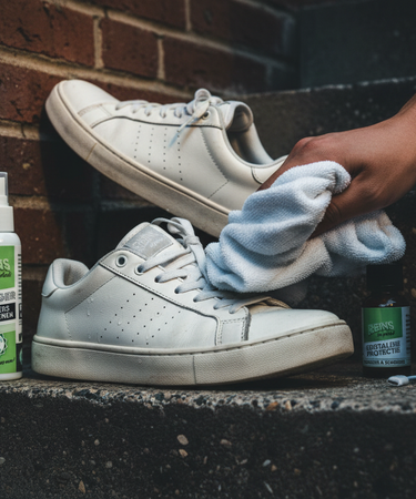 3-minuten routine witte sneakers